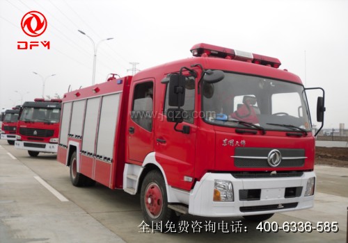 東風(fēng)天錦消防車(正面)