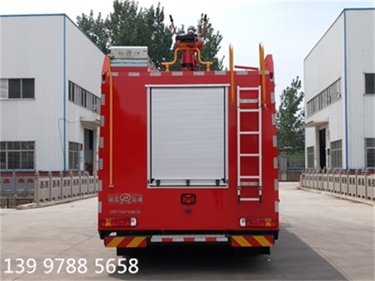 1678415336159733.jpg JDF5170GXFSG55Z6型水罐消防車(chē)5_副本.jpg
